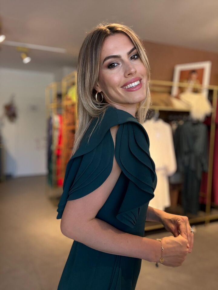 ASİMETRİK VOLANLI UZUN ELBİSE