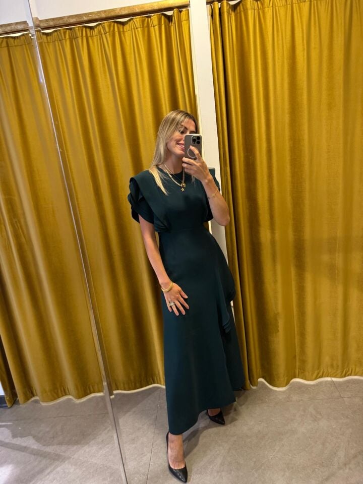 ASİMETRİK VOLANLI UZUN ELBİSE