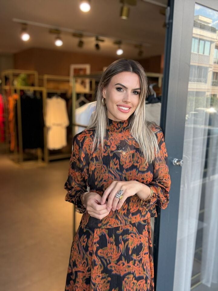 TURUNCU UZUN SİMLİ ŞİFON ELBİSE