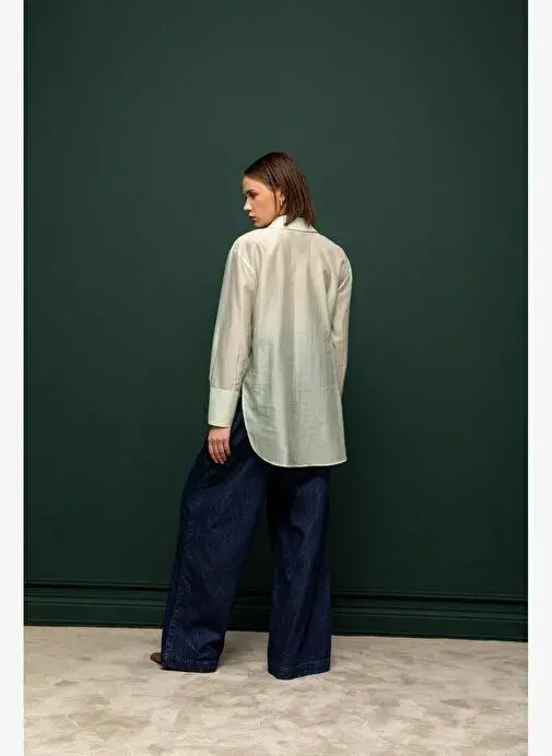 DÜĞMELİ YAKA DETAYLI BLUZ