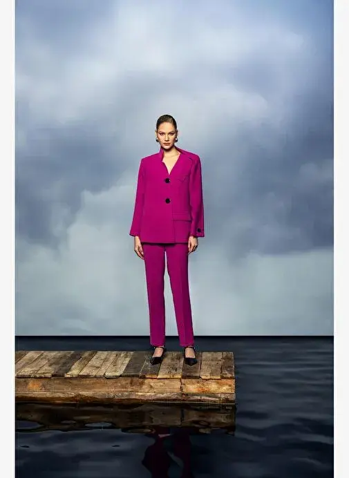 ASİMETRİK KAPANIŞLI BLAZER