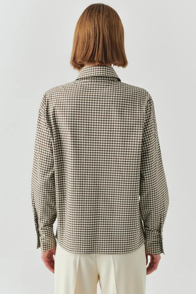 UZUN KOLLU TAŞ DETAYLI REGULAR EKOSE KREM VİZON GÖMLEK