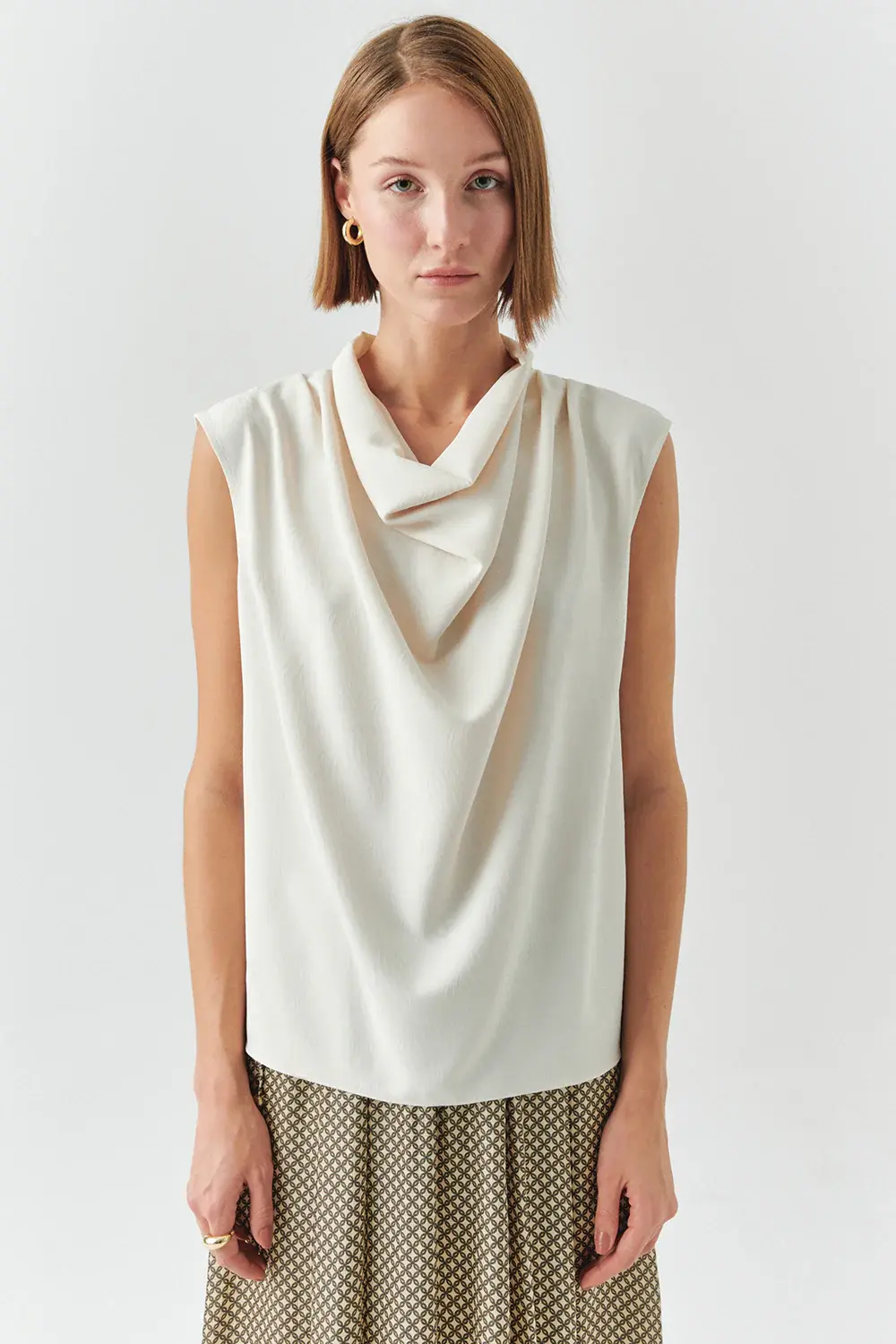 DEGAJE YAKA KOLSUZ JAKARLI REGULAR KREM BLUZ