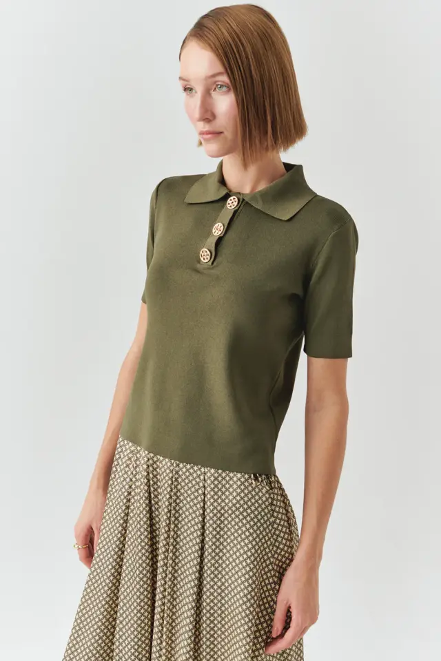 GÖMLEK YAKA DÜĞMELİ KISA KOLLU SLİM FİT HAKİ TRİKO BLUZ