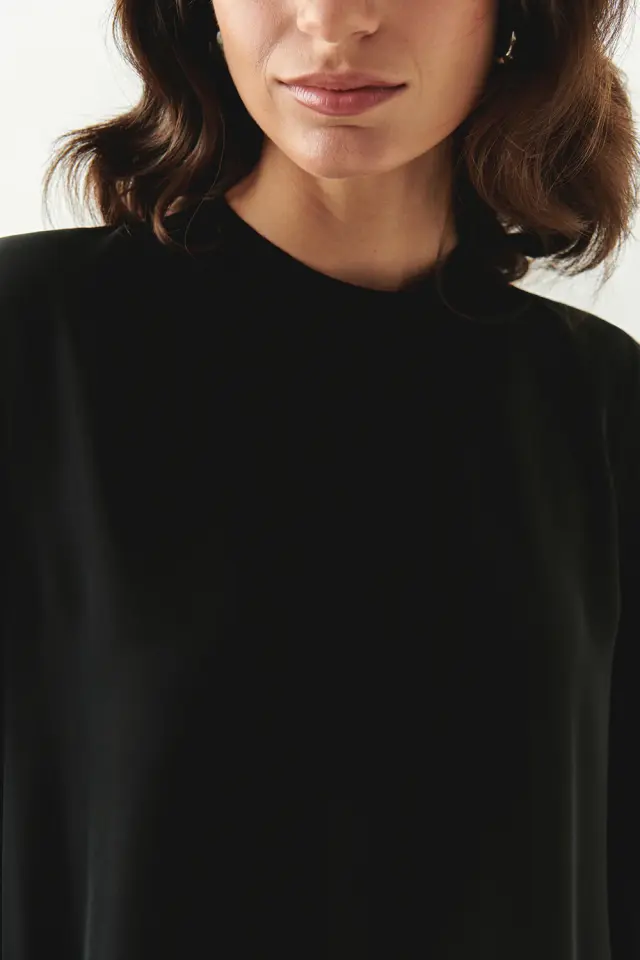 UZUN KOLLU RİBANALI BİSİKLET YAKA REGULAR SİYAH BLUZ